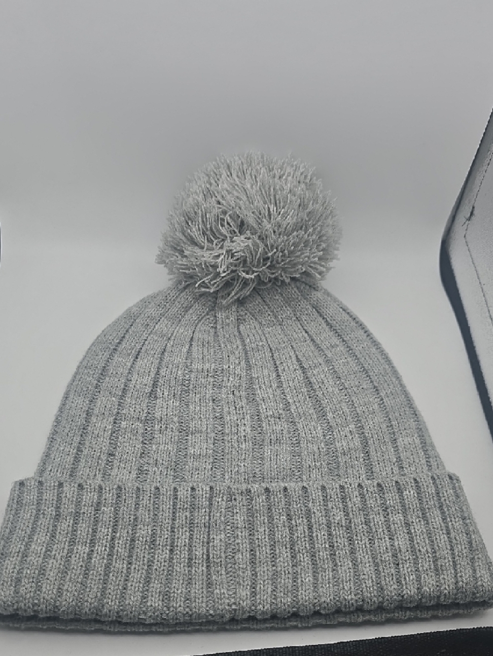 Michael Kors Light Gray Ribbed Knit Pom Beanie MK Metal Silver Logo (NWOT) 🩶 - Picture 6 of 6